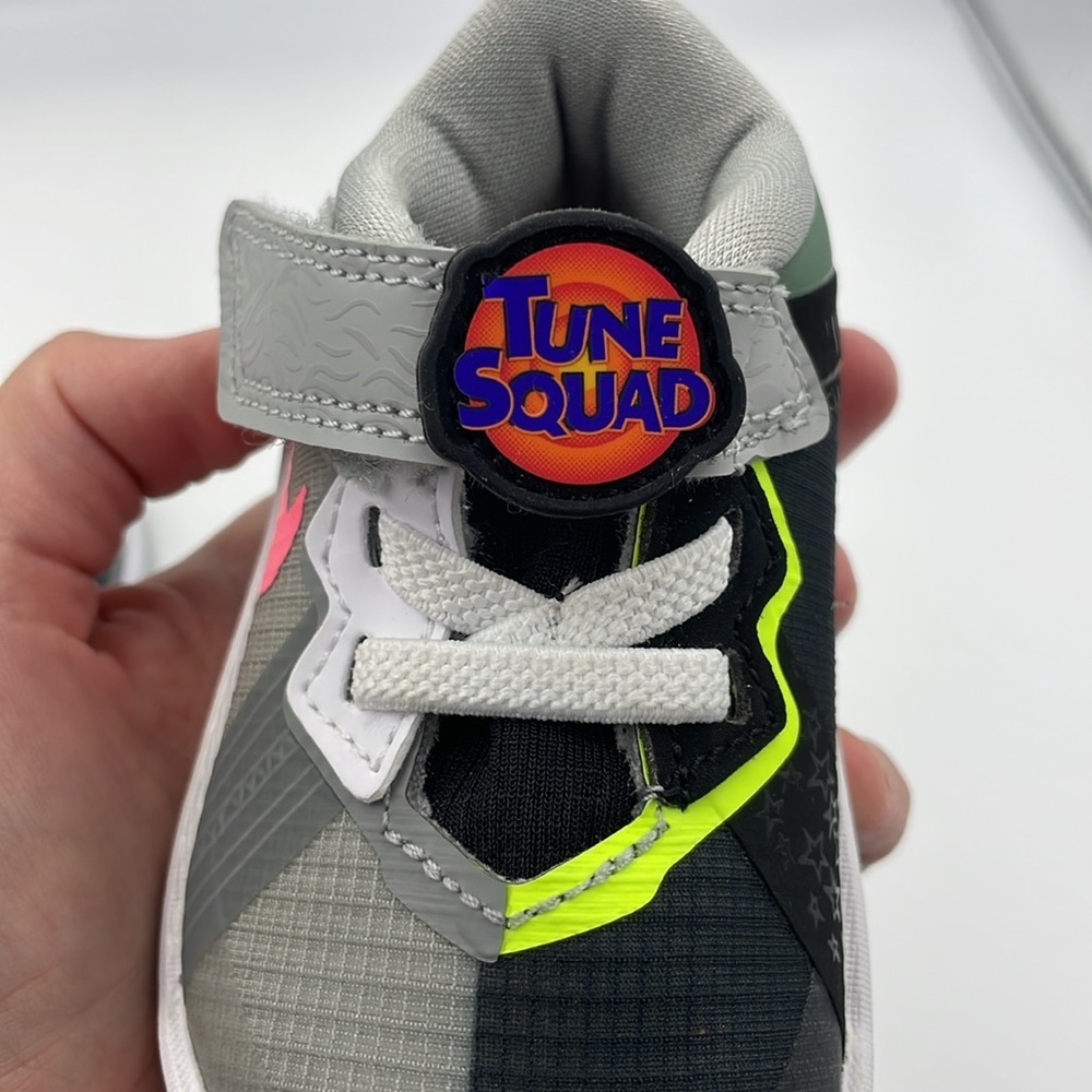 NWOT Nike Lebron Tune Squad Space Jam Kids Shoe SZ 4C - Picture 5 of 9